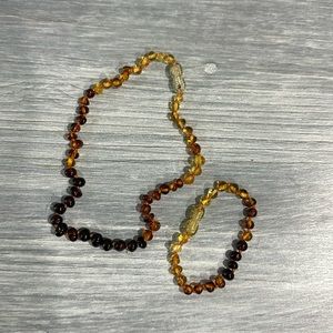 Amber necklace and bracelet set never used!